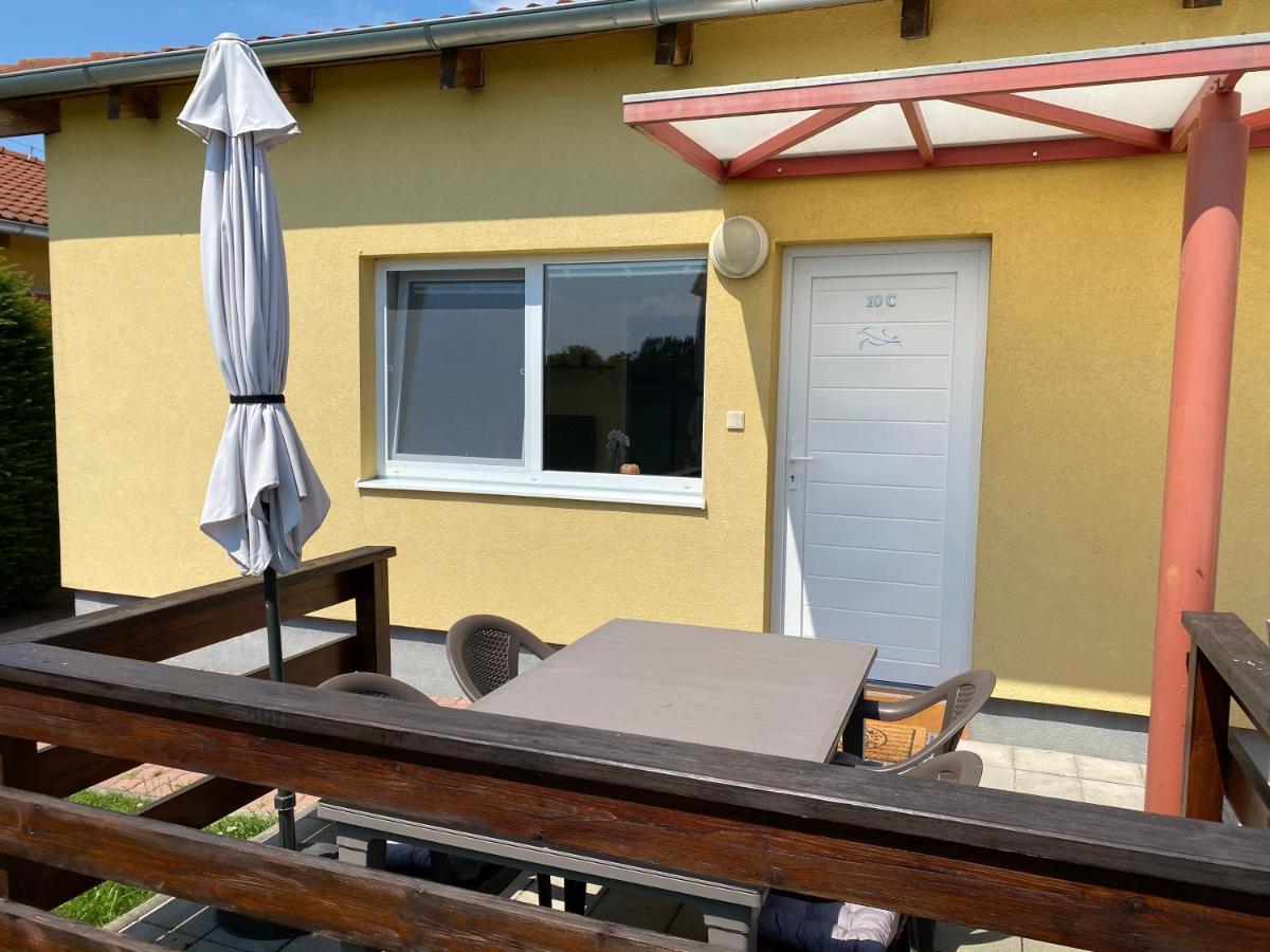 Apartman Delfin Senec Exterior foto